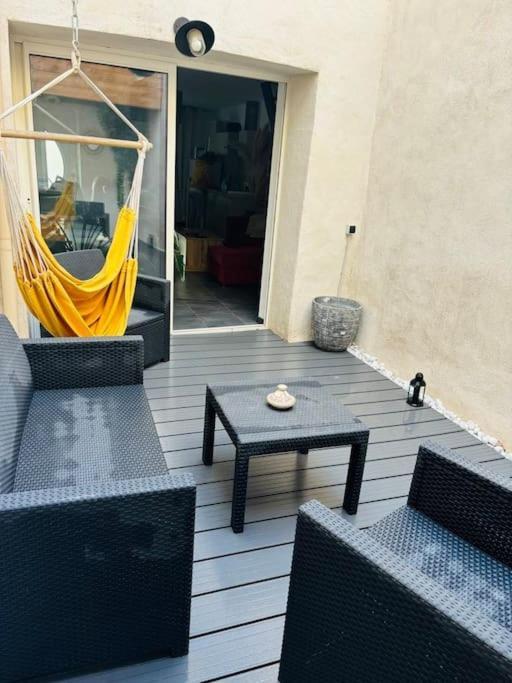 Saint-Laurent-dʼAigouze Appartement En Petite Camargue מראה חיצוני תמונה