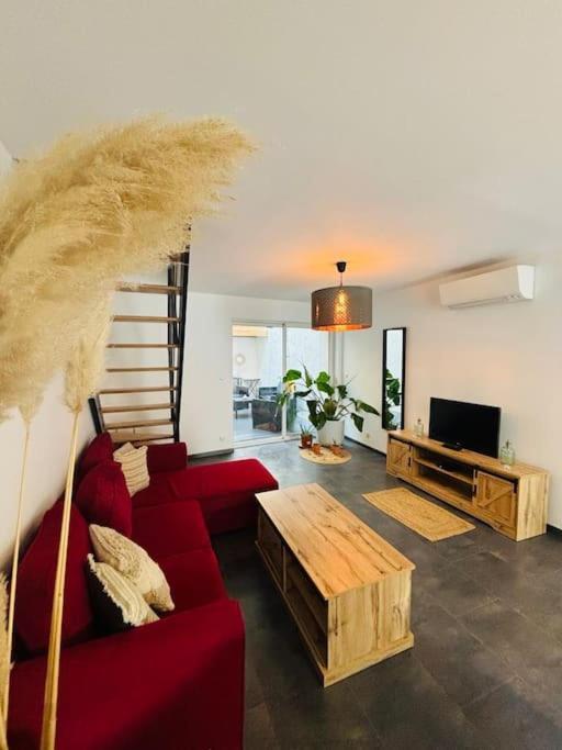 Saint-Laurent-dʼAigouze Appartement En Petite Camargue מראה חיצוני תמונה